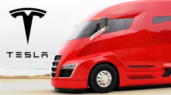 Revolutionary Tesla Semi Truck Arrives with a Whopping 500-mile Driving Range